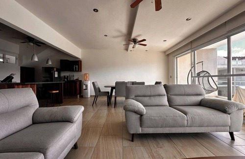Área del bulevar Barra Vieja Apartamento | PH con Rooftop privado con Jacuzzi
