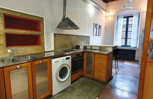 Aglantzia Casa | Phaedrus Living: Cozy Down Town House Aischylou