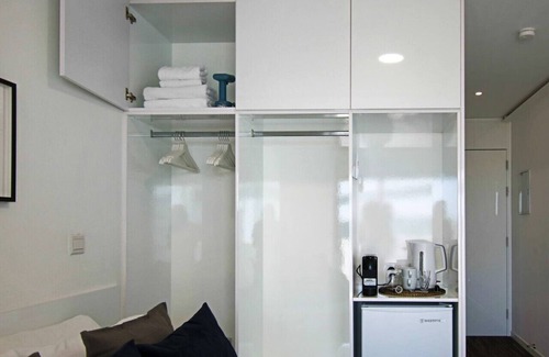 Acropolis Apartamento | Phaedrus Living: Luxury Suite Nicosia 506