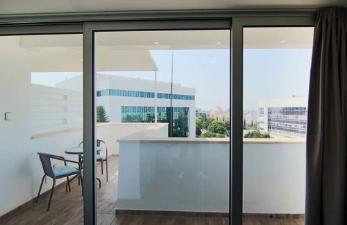 Acropolis Apartamento | Phaedrus Living Luxury Suite Nicosia 504