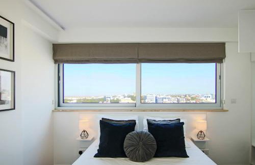 Acropolis Apartamento | Phaedrus Living: Luxury Suite Nicosia 501