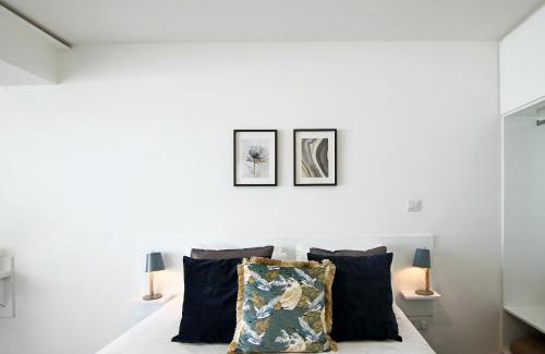 Acropolis Apartamento | Phaedrus Living: Luxury Suite Nicosia 502