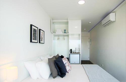 Acropolis Apartamento | Phaedrus Living: Luxury Suite Nicosia 508