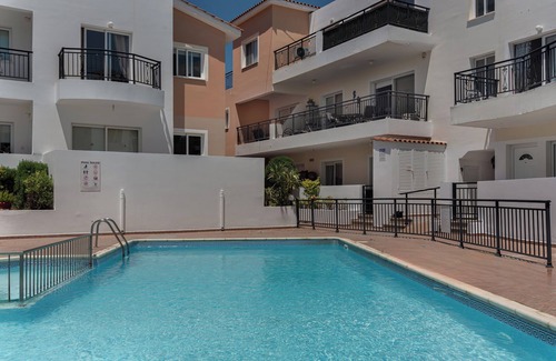 Universal Apartamento | Phaedrus Living: Paphos Ithaki Gardens Flat