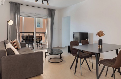 Universal Apartamento | Phaedrus Living: Paphos Ithaki Gardens Flat