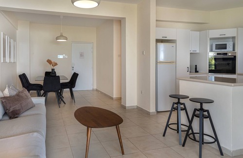 Old Town Apartamento | Phaedrus Living: Paphos Old Town Seaview Flat