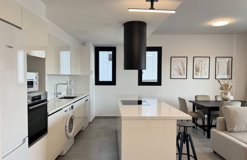 Aglantzia Apartamento | Phaedrus Living: White Hills Suites City View