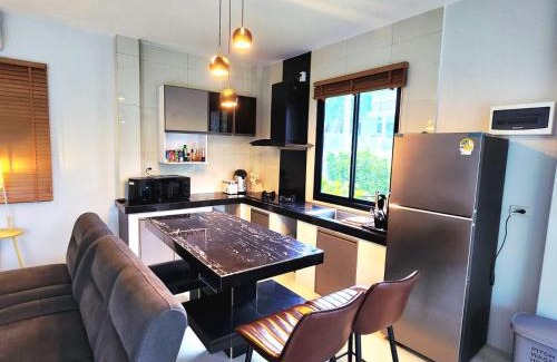 Wok Tum Apartamento | Phangan chai 3 Bedroom private Villa with pool-stunning view point