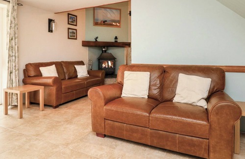 Broadwoodkelly Cabaña | PHEASANT ROOST, pet friendly, character holiday cottage in Winkleigh