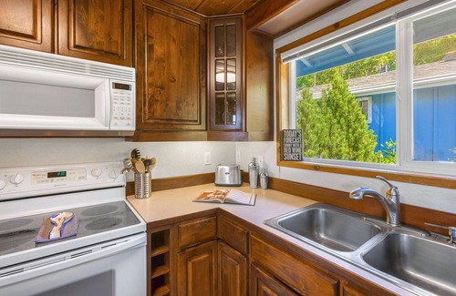 Agate Casa | Phenomenal Sunsets, Wild Orca & Private Beach
