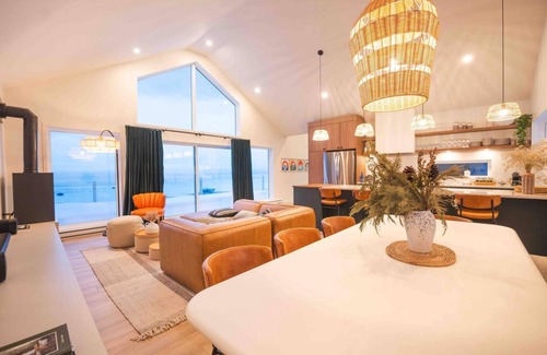 Petite-Riviere-Saint-Francois Chalet De Esquí | Phil Good 1219: Luxurious River View in Charlevoix