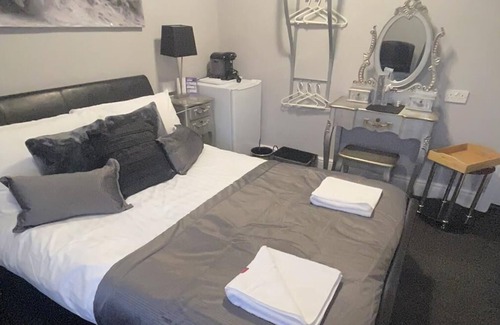 South Shore Cabina | Phildene Suites
