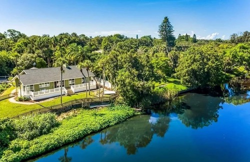Southgate Casa | Creek House