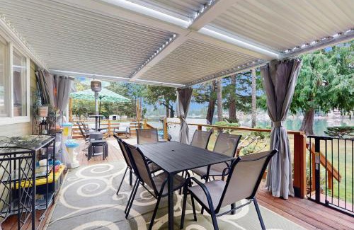 Shelton Casa | Phillips Lake Escape