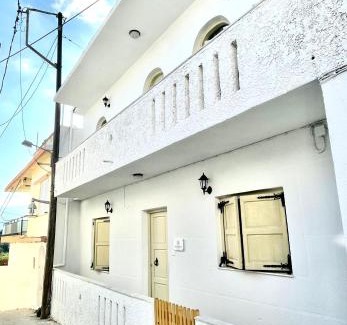 Monopari Casa | Philoxenia traditional house private jacuzzi