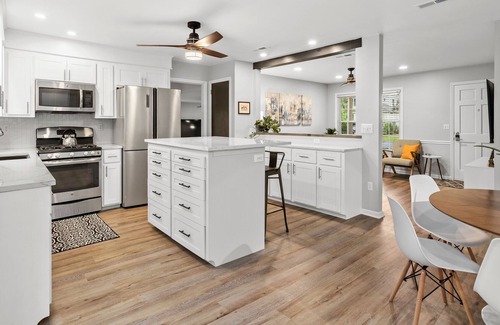 Cordesville Casa | Phil’s on Flynn: Modern Retro