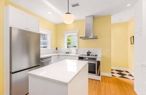 Phinney Ridge Casa | Phinney's Newest Family House with BBQ