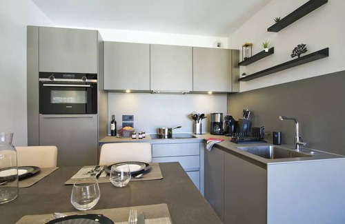 Bergers Apartamento | PHOA45 Magnificent apartment on the Pisten in residence with pool