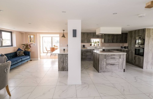 Forest of Dean Cabaña | Phoenix House