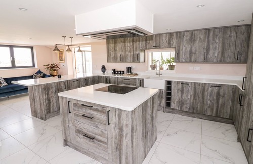 Forest of Dean Cabaña | Phoenix House