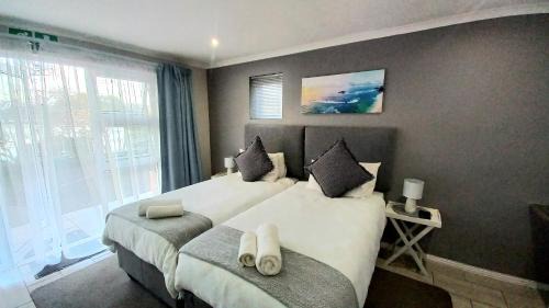 Paradise Casa | Phoenix Lodge and Waterside Accommodation