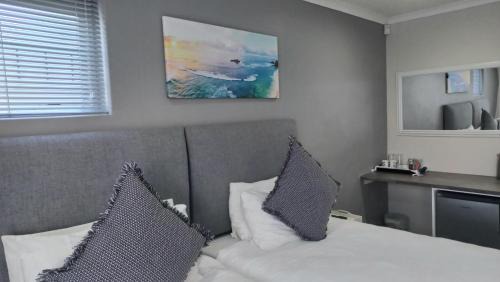 Paradise Casa | Phoenix Lodge and Waterside Accommodation