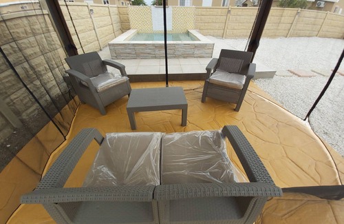 Portmore Casa | Phoenix Manor - Relax and unwind in the most serene atmosphere