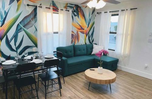 Downtown Phoenix Casa | Phoenix Retreat - 2 Bedroom Home with King-Size Bed - 3 Smart TVs - 10 min from Airp - Unit A