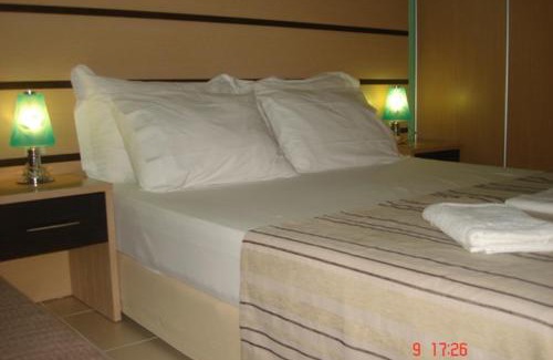 Sarti Apartamento | Phoenix Studios