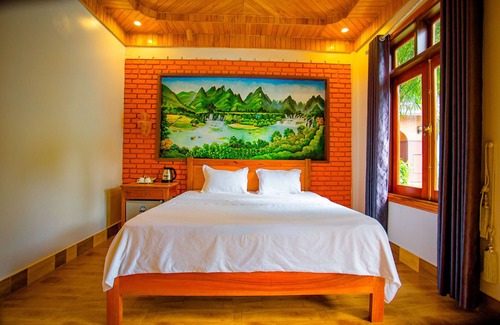 Son Trach Casa | Phong Nha Hillside View Bungalow
