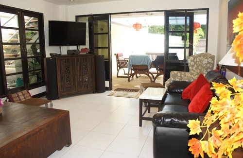 Kathu Casa | Phuket Gay Home Stay - Caters to Men