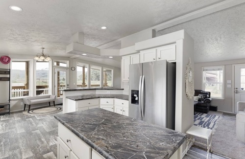 Carbondale Casa | Piñon Hollow | Retreat w/ Hot Tub & Mtn Views