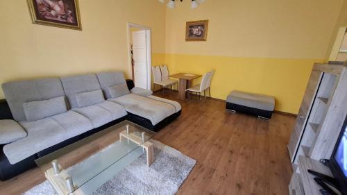 Debrecen Apartamento | Piac Kuckó Apartman
