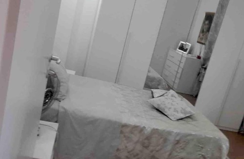 Zona IX Acqua Vergine Apartamento | piano terra con giardino
