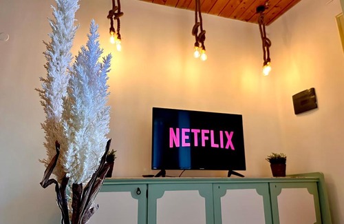 Centro Storico Sud Apartamento | [Piazza Vittoria] Historic Netflix penthouse