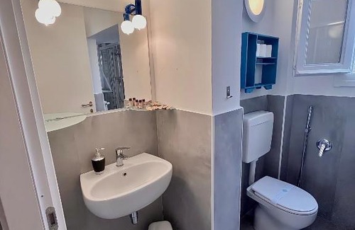 Centro Storico Sud Apartamento | [Piazza Vittoria] Historic Netflix penthouse