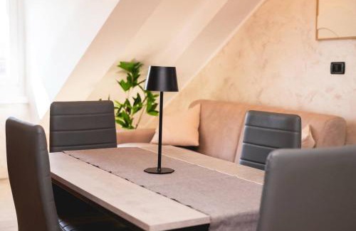 Historic Centre Apartamento | Piazza Vittorio Central Suite