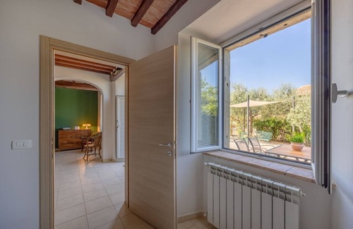 Camucia Casa | Piccola Fonte - come by car and you'll have everything at your fingertips