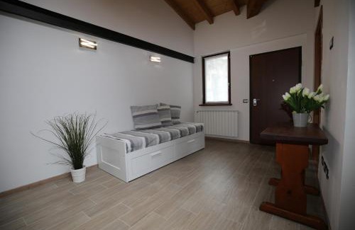 Arona Apartamento | PICCOLA VILLA nel Centro Storico