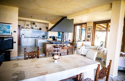 Formia Villa | Piccolo Paradiso, elegante villa con piscina, vista al mar, entre Roma y Nápoles.