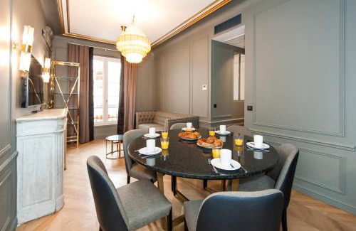 Champs-Elysees Apartamento | Pick A Flat's Champs Elysees Apartments - Rue Lincoln