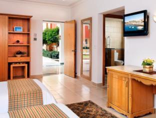 Village Road Complejo | Pickalbatros Aqua Park Resort - Hurghada