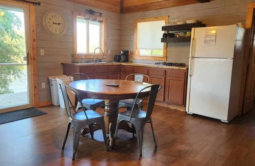Fremont Cabina | Pickerel Cabin - Waterfront resort on Fremont Wolf River