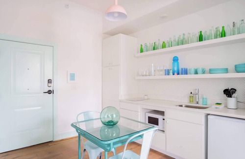 Covington Apartamento | Pickle Factory Eight Unforgettable Rooms Sleeps 16