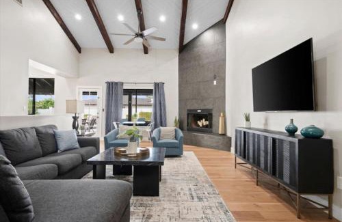 Village Estates Casa | Pickleball-Basketball-HeatedPool-Spa-2 Primary BRs