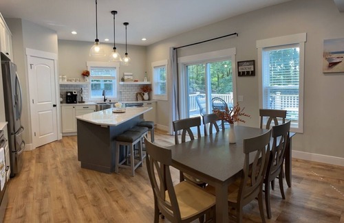 Fremont Casa | PIckleball Paradise! Snow Lake Access and private dock