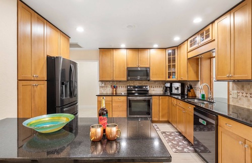 Bradenton Casa | Pickleball Paradise | Pool! Hot Tub! Game Room!