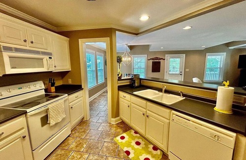 Iuka Casa | Pickwick Pines Resort getaway!