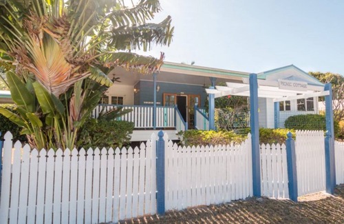 Picnic Bay Casa | Picnic Cottage, Picnic Bay Magnetic Island