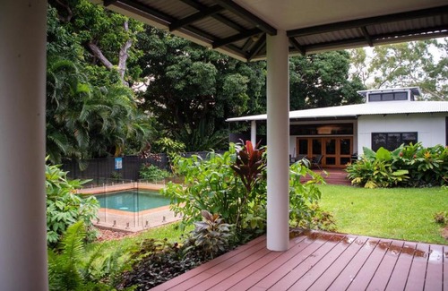 Picnic Bay Casa | Picnic House, Luxurious Tropical House